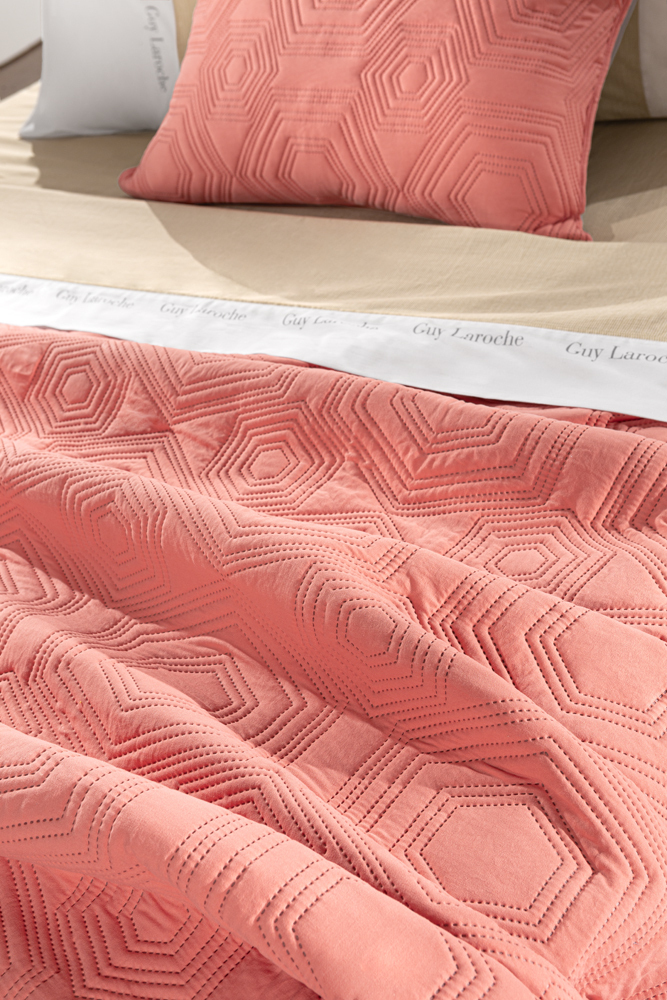 kouverli_guy_laroche_lilly_coral-1