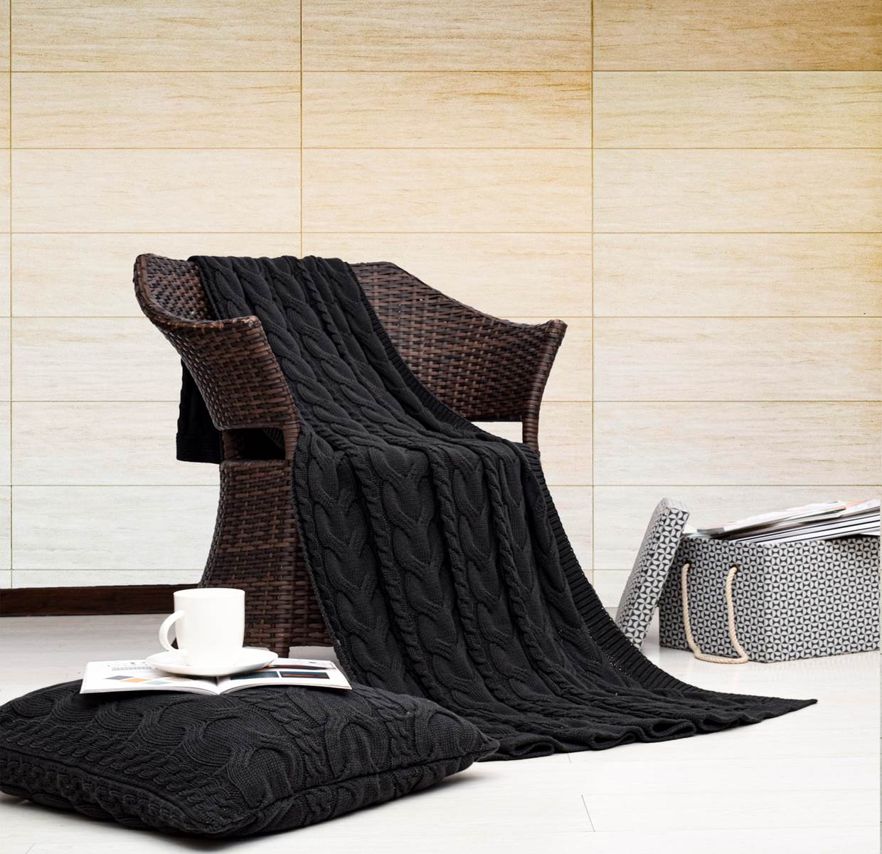 velonia_cable_charcoal